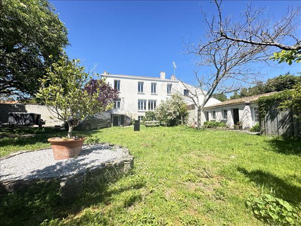 Maison à vendre |  Puilboreau |  4 pièces | 365 m²