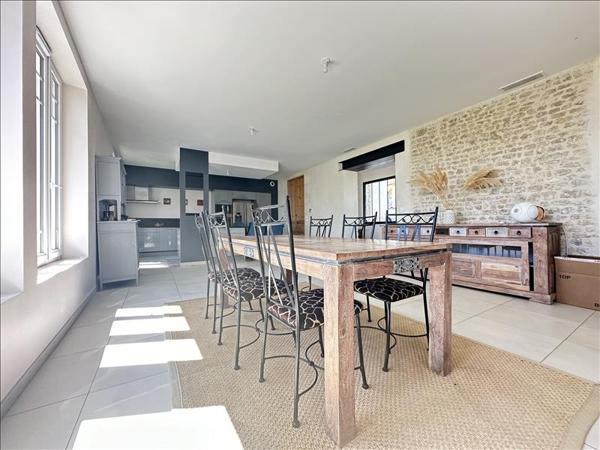 Maison à vendre |  Puilboreau |  4 pièces | 365 m²