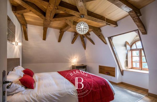 Aurillac, Château 14 Chambres -  1 200 m² à vendre