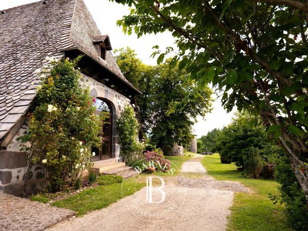 Aurillac, Château 14 Chambres -  1 200 m² à vendre