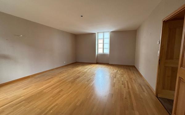 Maison à vendre    3 pièces •  Castres