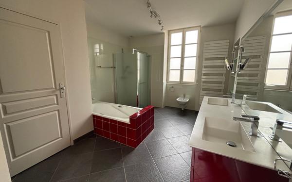 Maison à vendre    3 pièces •  Castres