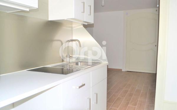 Appartement à louer    1 pièce • 26,47 m2 Chambéry