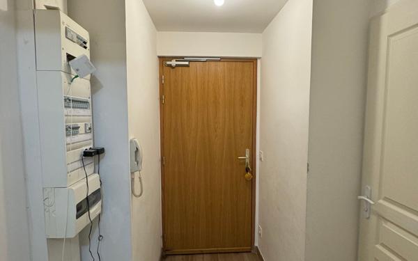 Appartement à louer    1 pièce • 26,47 m2 Chambéry