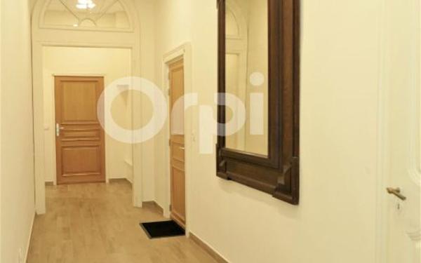 Appartement à louer    1 pièce • 26,47 m2 Chambéry