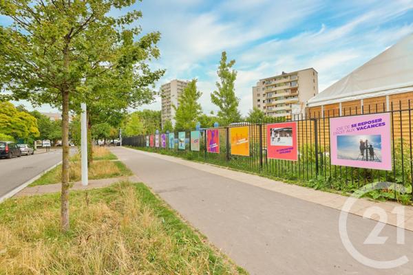 Appartement F3 à vendre  3 pièces - 50 m2 LA COURNEUVE - 93