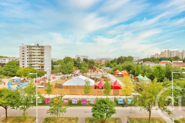 Appartement F3 à vendre  3 pièces - 50 m2 LA COURNEUVE - 93