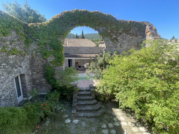 PROCHE CARCASSONNE - MAISON 250 M² - PISCINE - 2 TERRASSES - JARDIN - PARKING PRIVATIF Détails des diagnostics énergétiques