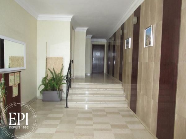 Appartement T2 emplacement de stationnement