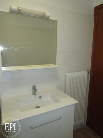 Appartement T2 emplacement de stationnement