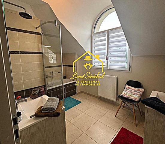Maison contemporaine 164 m² - Lumineuse, économe en énergie, terrain de 900 m²