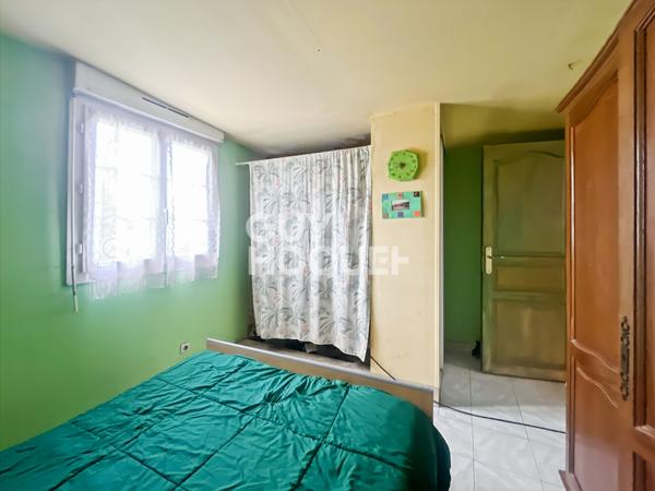 Maison à vendre avec hangars et bergerie à Jouy le Chatel