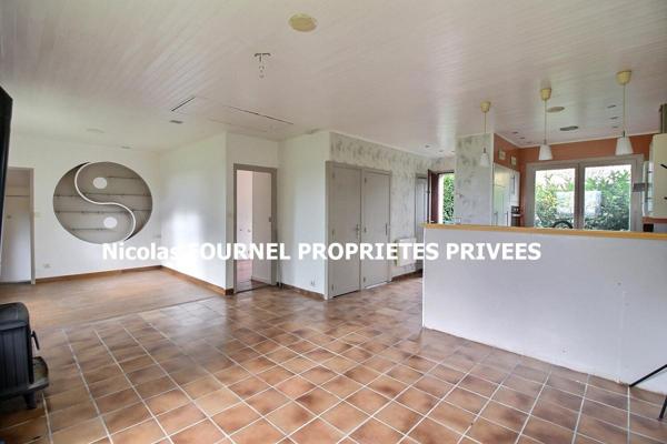 JONZIEUX 42660 Maison plain-pied exposée Sud édifiée sur vide sanitaire 82m² habitables 2 chambres sur 1295m² de terrain