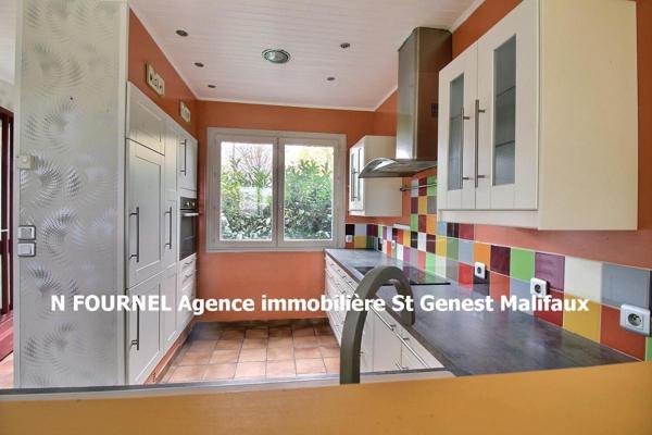 JONZIEUX 42660 Maison plain-pied exposée Sud édifiée sur vide sanitaire 82m² habitables 2 chambres sur 1295m² de terrain