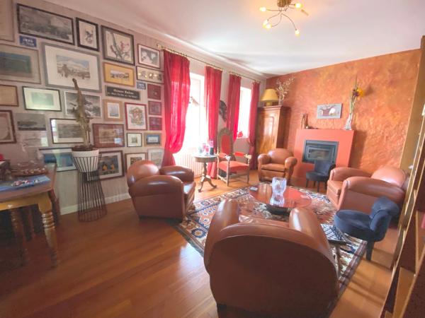 MAISON EN PIERRE 12 PIECES - 300 M²