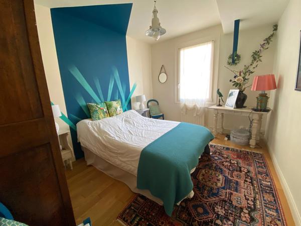 MAISON EN PIERRE 12 PIECES - 300 M²