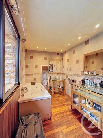 Maison à vendre  11 pièces - 249,09 m2 PRINGY - 77