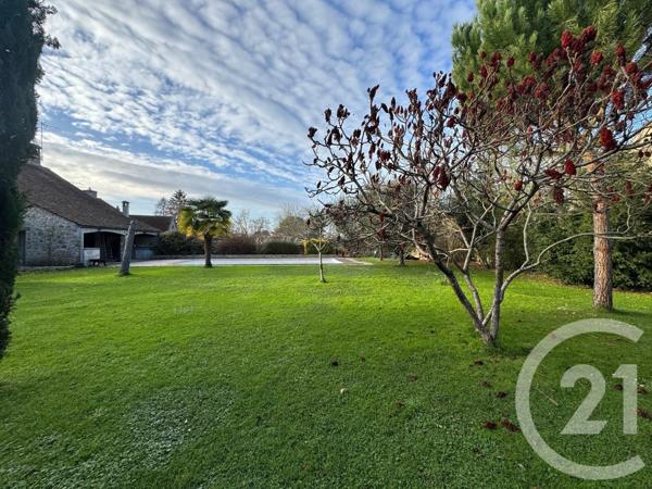 Maison à vendre  11 pièces - 249,09 m2 PRINGY - 77