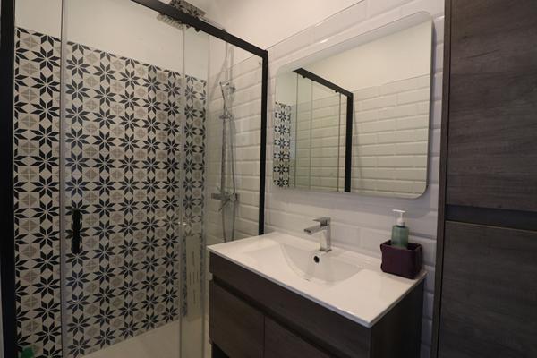 Immeuble Nevers 213 m2, airbnb, proche GARE SNCF, 2h30 PARIS, rentabilite