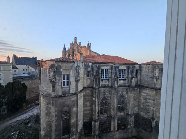 Poitiers CORDELIERS, Appartement T2, 48 m² avec parking et ascenseur