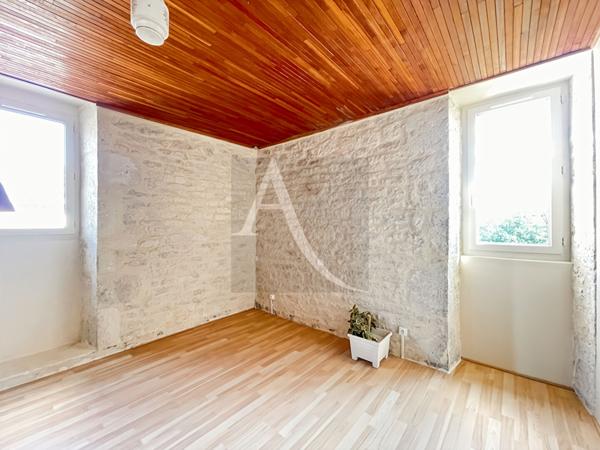 Propriété en pierre avec dépendance - Montaigu-de-Quercy