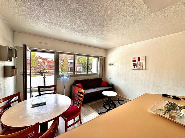 Exclusivité : Studio Cabine 100m du Bassin. aperçu bassin !