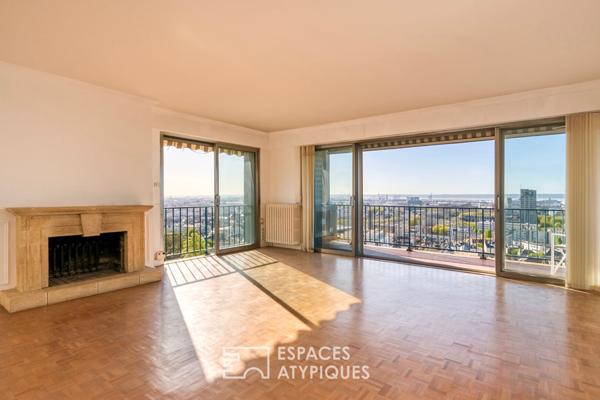 Appartement avec balcon et vue panoramique sur la ville et l’estuaire
