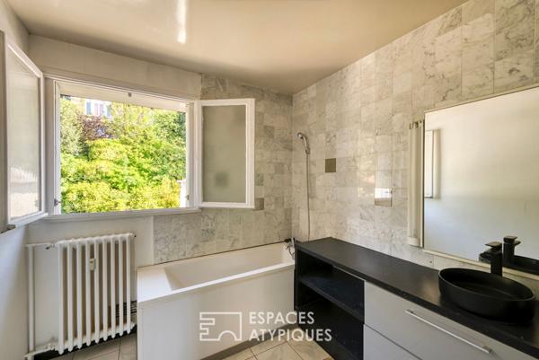 Appartement avec balcon et vue panoramique sur la ville et l’estuaire