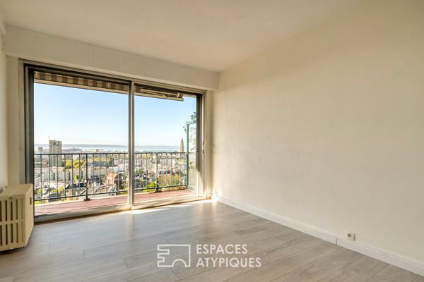 Appartement avec balcon et vue panoramique sur la ville et l’estuaire