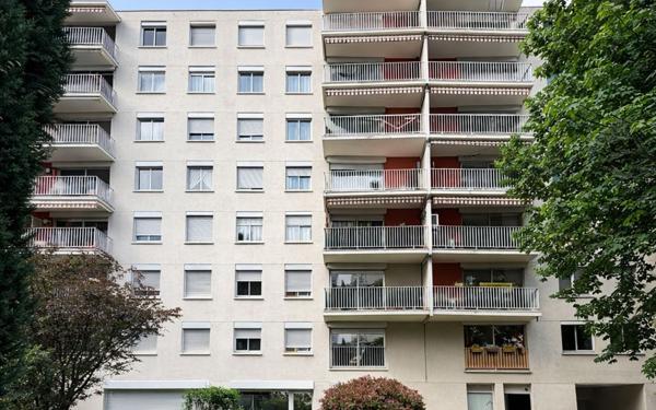 Appartement à vendre    4 pièces • 94 m2 Lyon 7