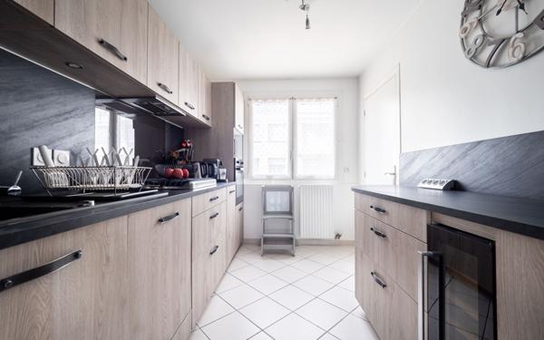 Appartement à vendre    4 pièces • 94 m2 Lyon 7