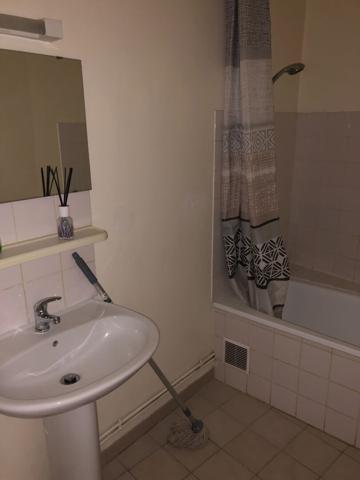 A LOUER ST GEORGES SUR LOIRE Appt T2 de 45 m2 en RDC