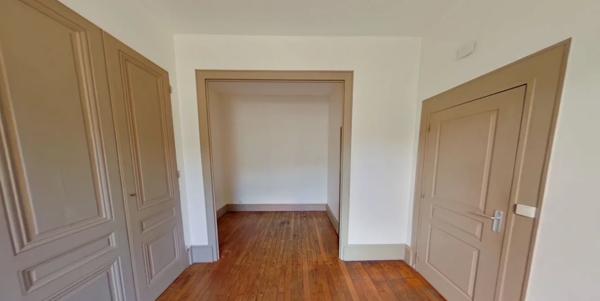 STUDIO A LOUER - VILLEURBANNE Croix-Luizet-Est 36.45 m 2 680 € charges comprises par mois