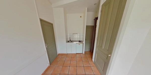 STUDIO A LOUER - VILLEURBANNE Croix-Luizet-Est 36.45 m 2 680 € charges comprises par mois