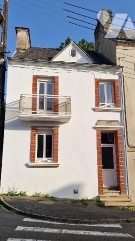 MAISON JOLIEMENT RENOVEE DE 3 CHAMBRES AVEC JARDIN