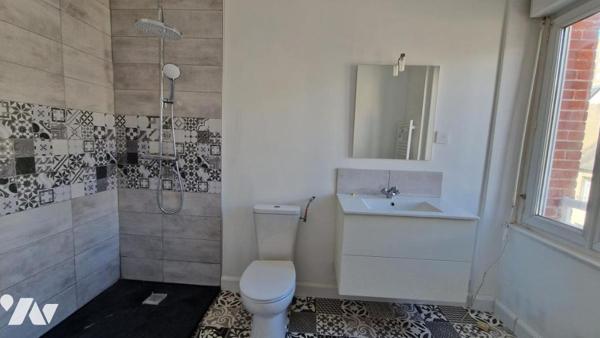 MAISON JOLIEMENT RENOVEE DE 3 CHAMBRES AVEC JARDIN