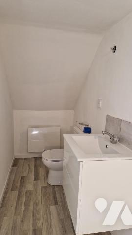 MAISON JOLIEMENT RENOVEE DE 3 CHAMBRES AVEC JARDIN
