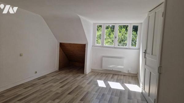 MAISON JOLIEMENT RENOVEE DE 3 CHAMBRES AVEC JARDIN