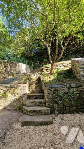 MAISON JOLIEMENT RENOVEE DE 3 CHAMBRES AVEC JARDIN