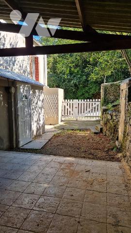 MAISON JOLIEMENT RENOVEE DE 3 CHAMBRES AVEC JARDIN