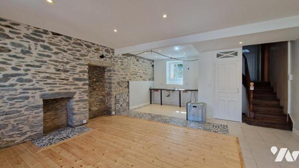 MAISON JOLIEMENT RENOVEE DE 3 CHAMBRES AVEC JARDIN
