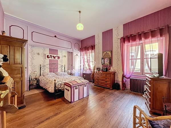 MAISON BOURGEOISE -274 m2- JARDIN