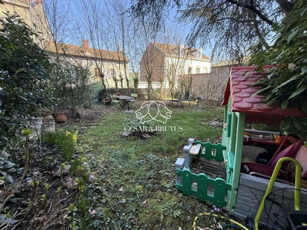 MAISON BOURGEOISE -274 m2- JARDIN