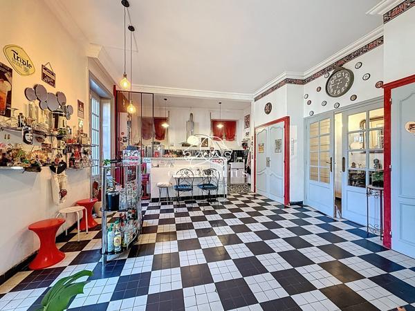 MAISON BOURGEOISE -274 m2- JARDIN