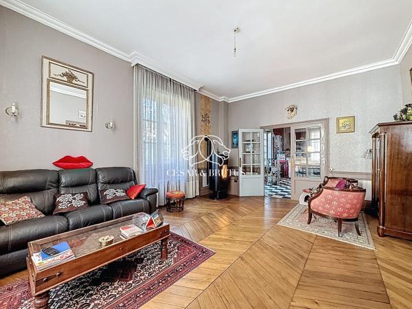 MAISON BOURGEOISE -274 m2- JARDIN