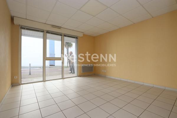 Quartier du Ruban Bleu - Local professionnel à usage commercial ou de bureaux 150 m²