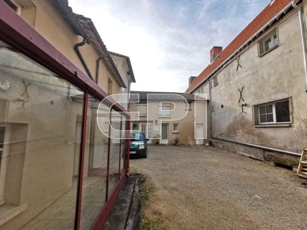 Richelieu Immeuble Ajouter à ma sélection Référence : 8146