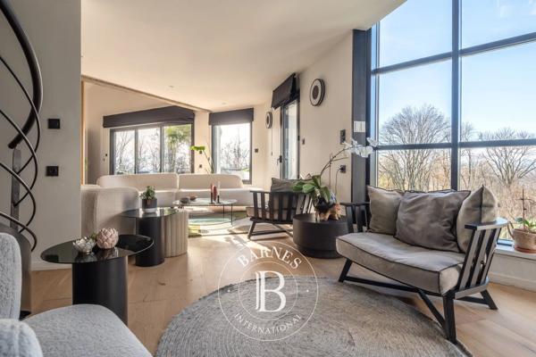 Limonest, Propriété 5 Chambres -  300 m² à vendre