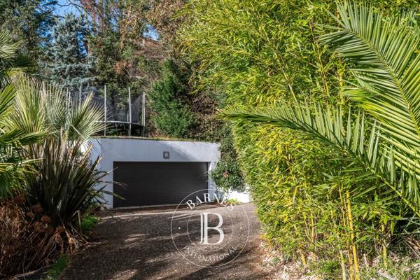 Limonest, Propriété 5 Chambres -  300 m² à vendre