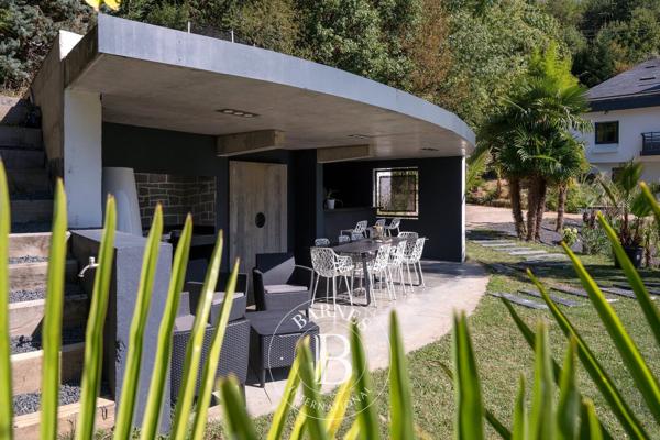 Limonest, Propriété 5 Chambres -  300 m² à vendre